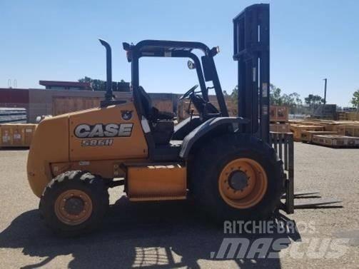 CASE 586H Arazi tipi forklift