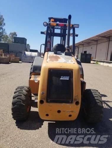CASE 586H Arazi tipi forklift