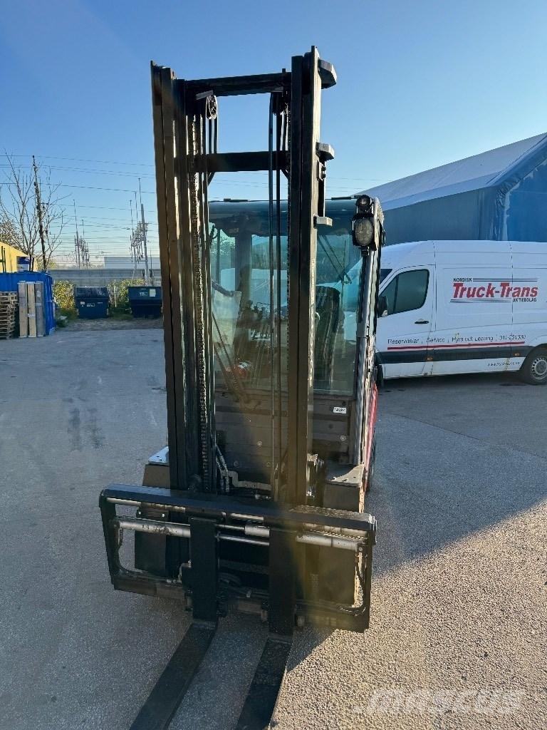 Toyota 02-8FDF25 Dizel forkliftler