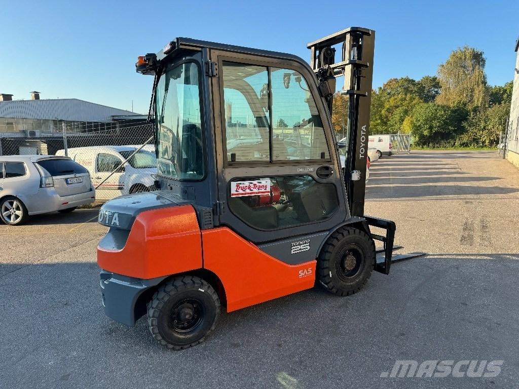 Toyota 02-8FDF25 Dizel forkliftler