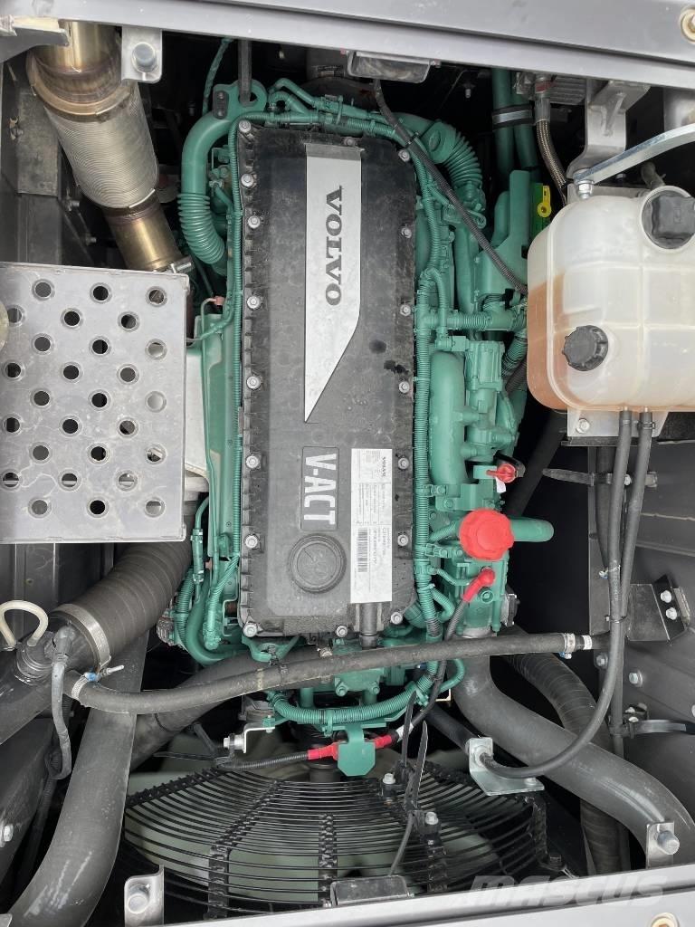 Volvo EC250E Paletli ekskavatörler