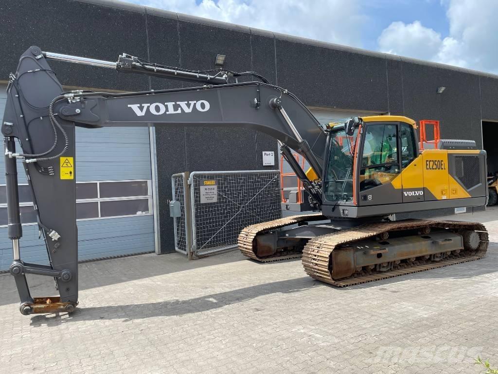 Volvo EC250E Paletli ekskavatörler
