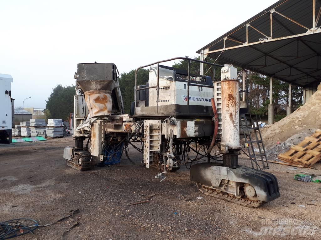 GOMACO COMMANDER III Diger