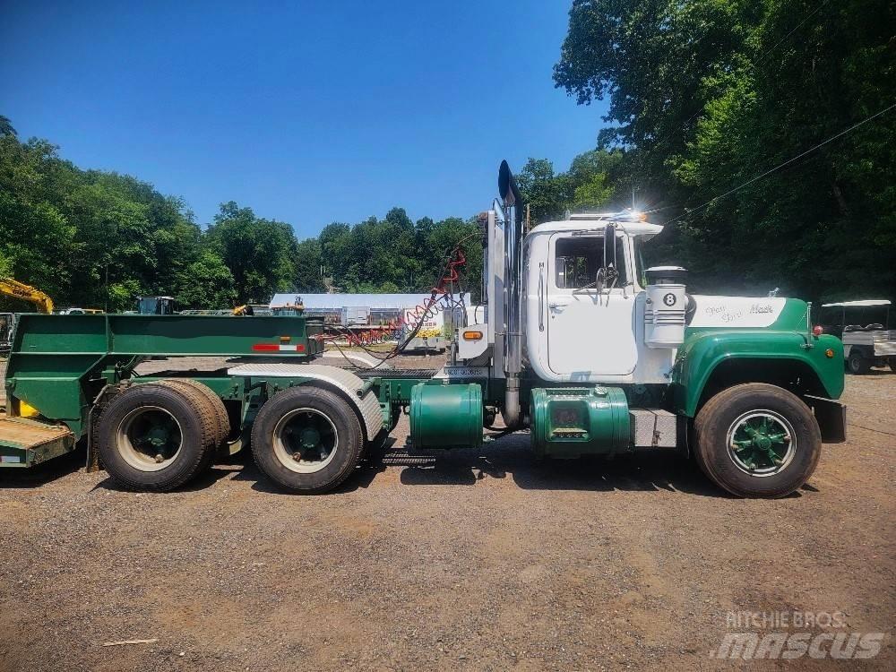 Mack R 688 ST Çekiciler