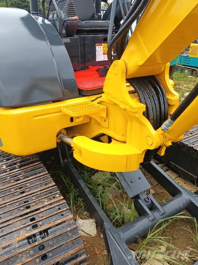 Komatsu PC 40 Paletli ekskavatörler