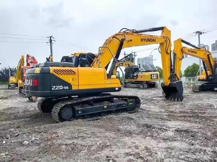 Hyundai 220-9S Paletli ekskavatörler
