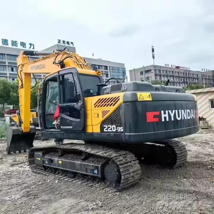 Hyundai 220-9S Paletli ekskavatörler