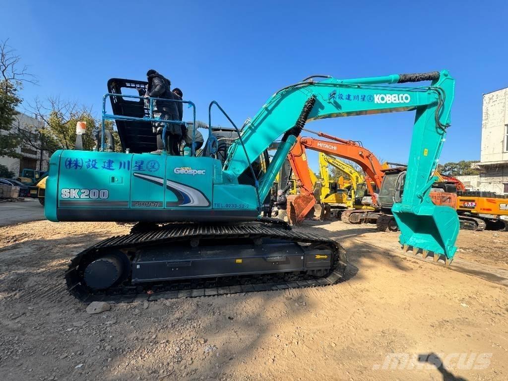 Kobelco SK 200 Paletli ekskavatörler