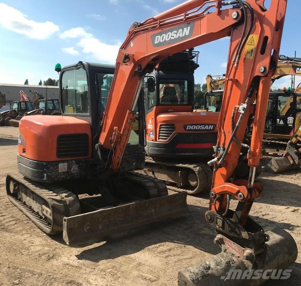 Doosan DX 60 R Mini ekskavatörler, 7 tona dek