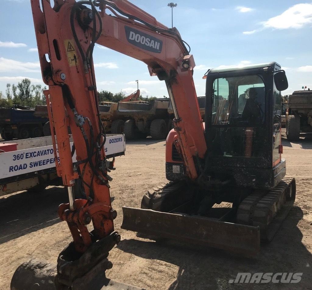 Doosan DX 60 R Mini ekskavatörler, 7 tona dek