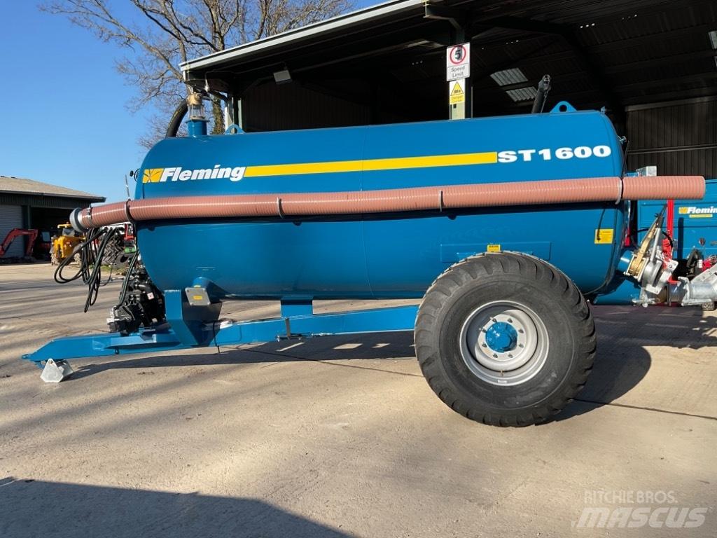 Fleming ST1600 Sivi gübre ve ilaç tankerleri
