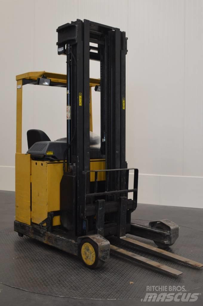 CAT NR 16 Reachtruck Reach truck - depo içi istif araçları