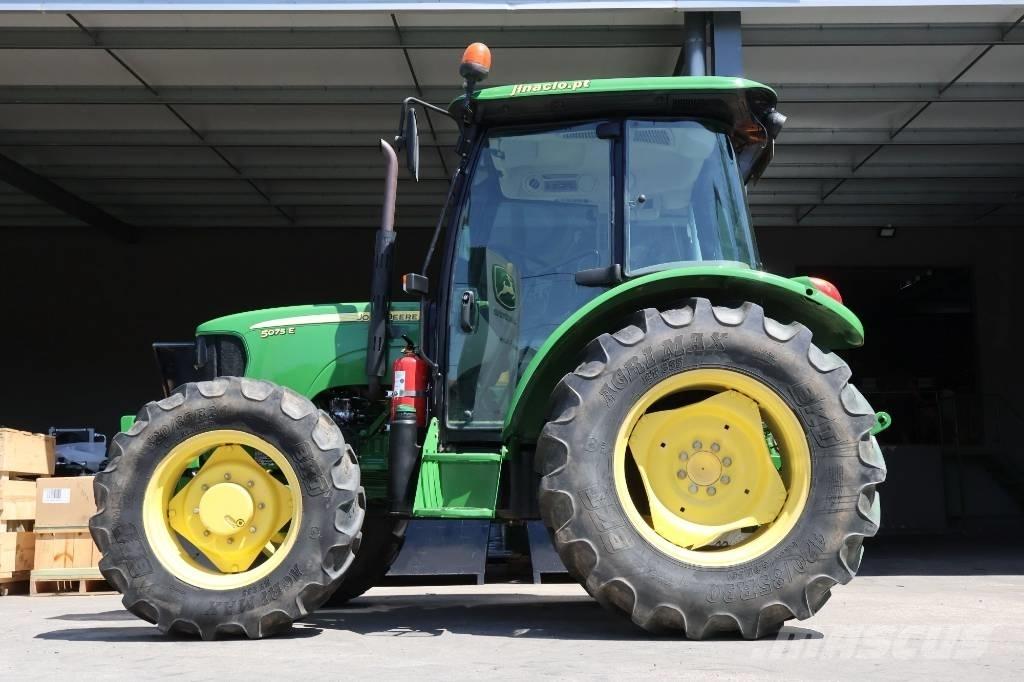 John Deere 5075 E Traktörler