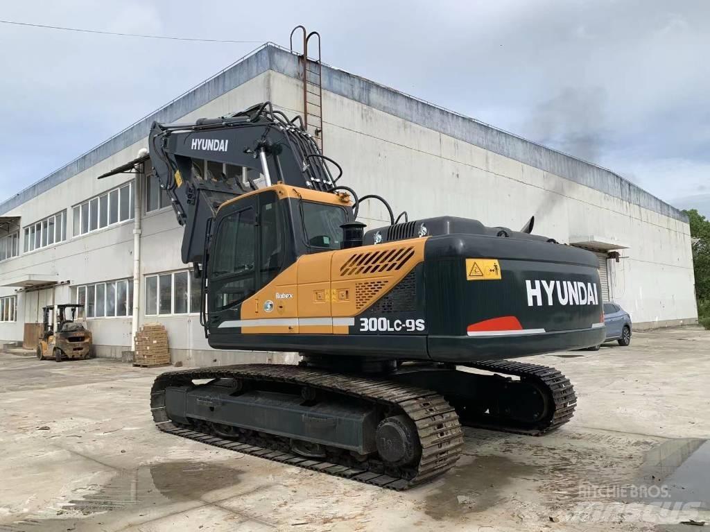 Hyundai R300LS-9S Paletli ekskavatörler