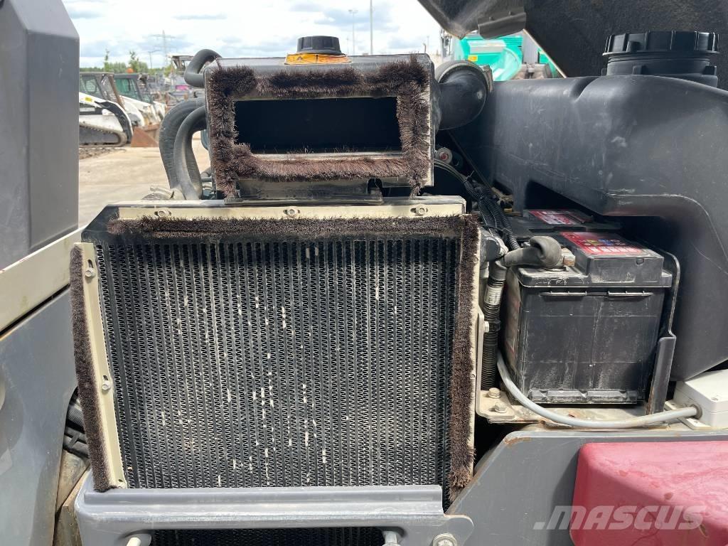 Dynapac CC1300 Çift tamburlu silindirler