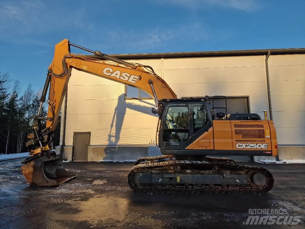 CASE CX250E Paletli ekskavatörler