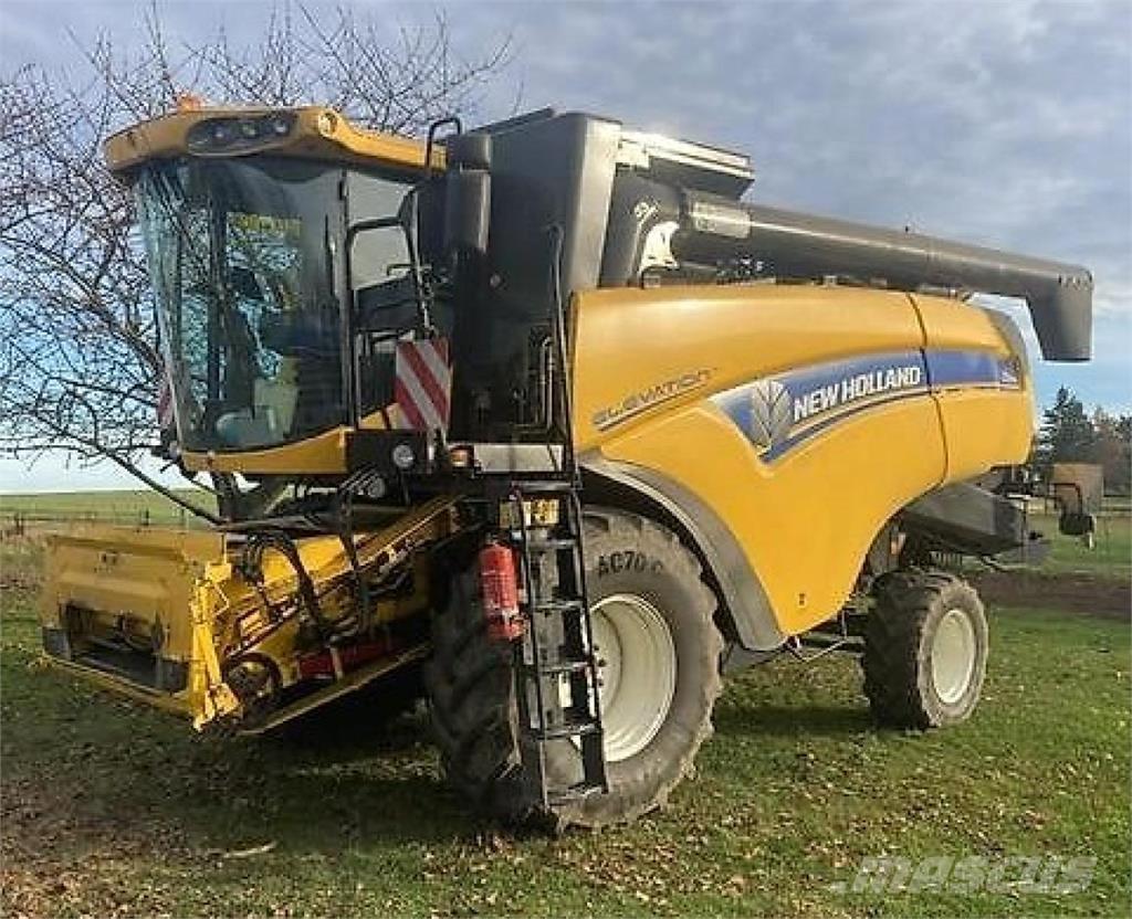New Holland CX5090 Biçerdöverler