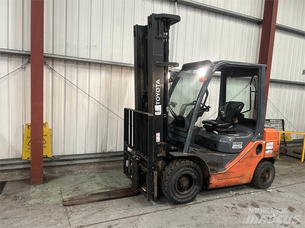 Toyota 02-8FDF25 Dizel forkliftler