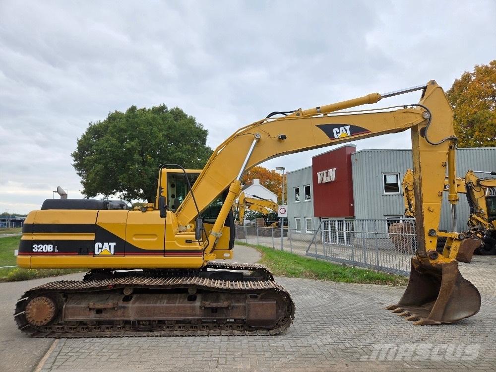 CAT 320BL Paletli ekskavatörler