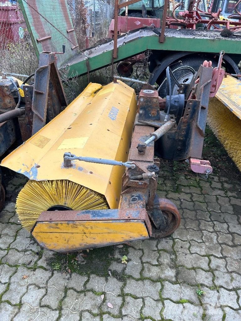 GMR FF2200 SPS Cadde süpürücüler