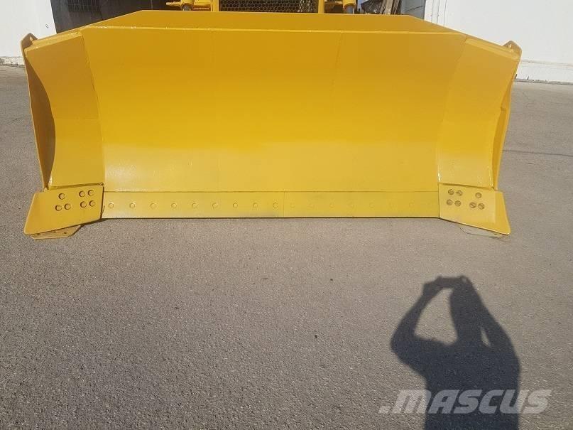 Komatsu D65EX-15 Paletli dozerler