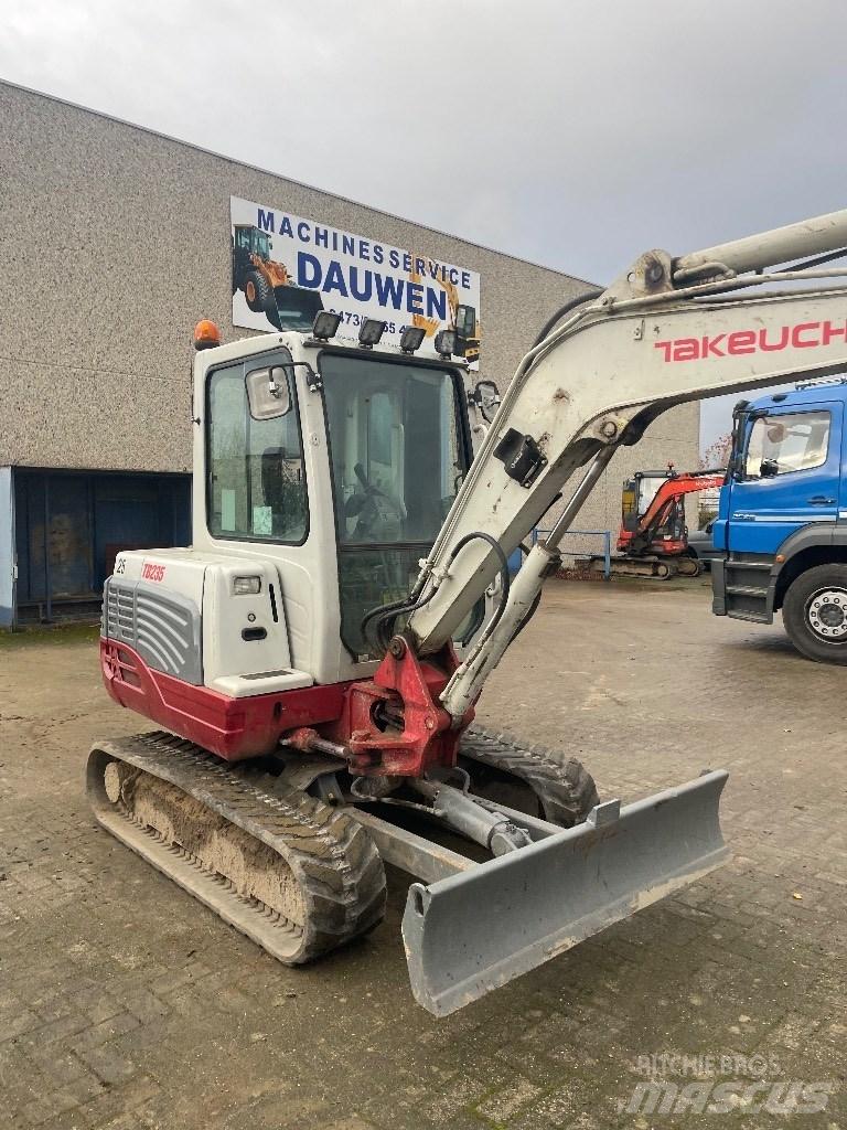 Takeuchi TB 235 Mini ekskavatörler, 7 tona dek