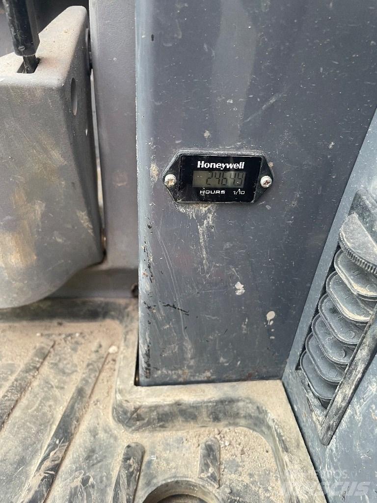 Takeuchi TB 235 Mini ekskavatörler, 7 tona dek