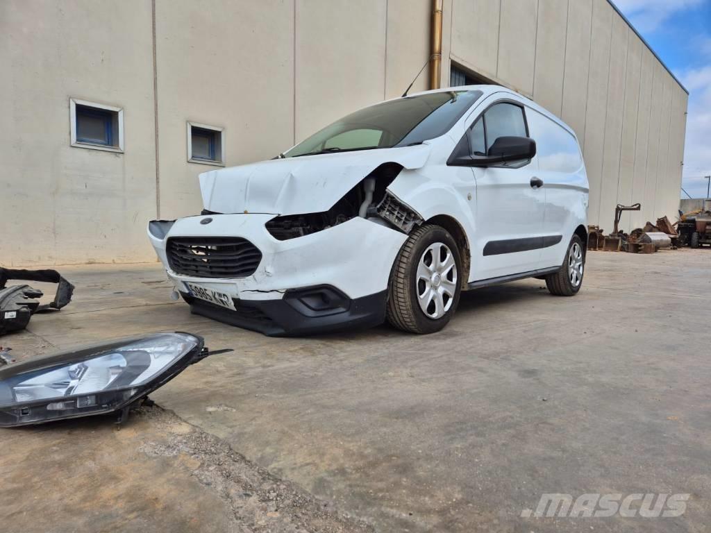 Ford Courier Kapali kasa kamyonetler