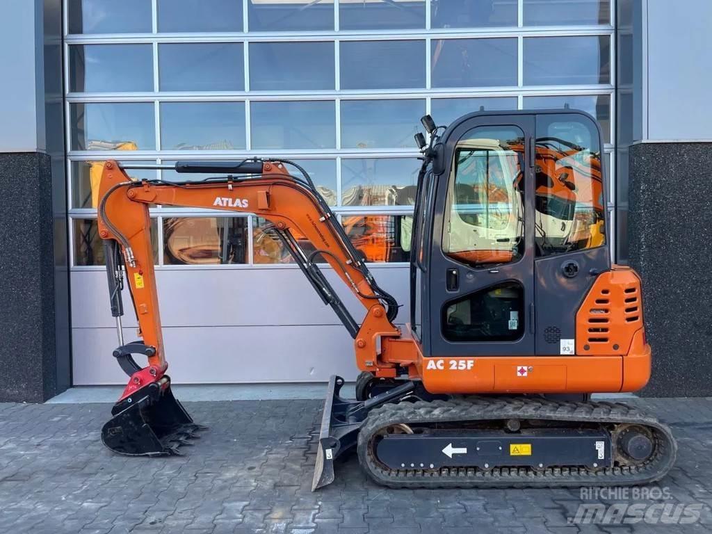 Atlas AC25F Mini ekskavatörler, 7 tona dek