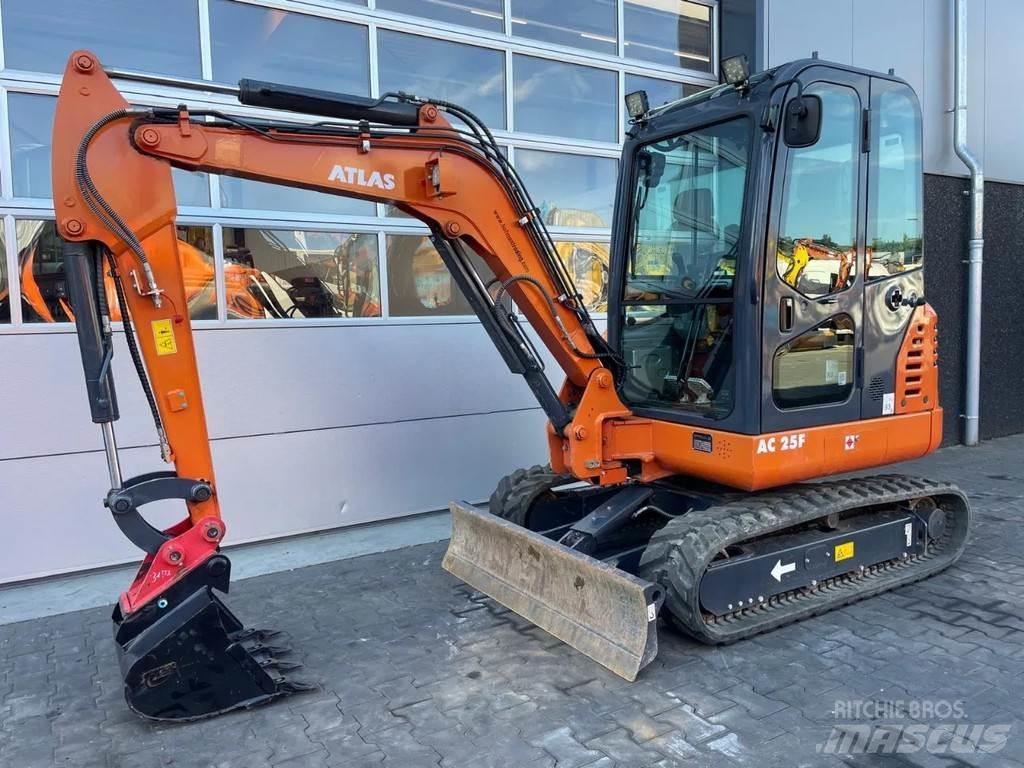 Atlas AC25F Mini ekskavatörler, 7 tona dek