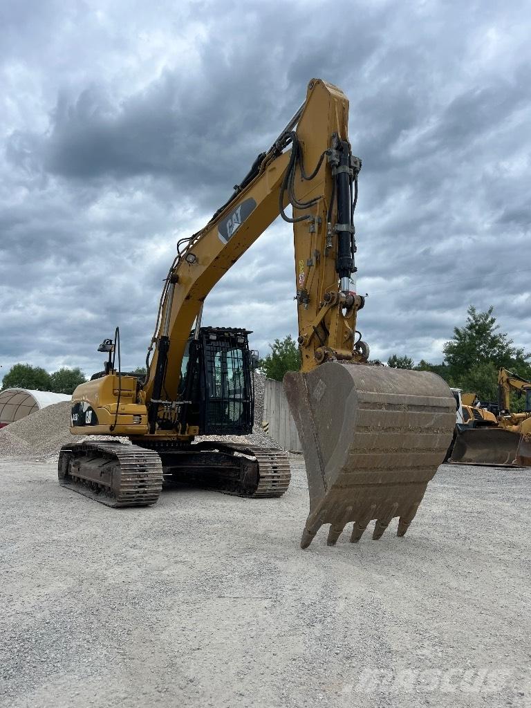 CAT 319 D L Paletli ekskavatörler
