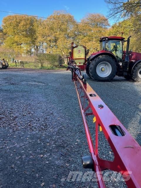 Hardi MASTER PLUS Monte edilebilir pülverizatörler