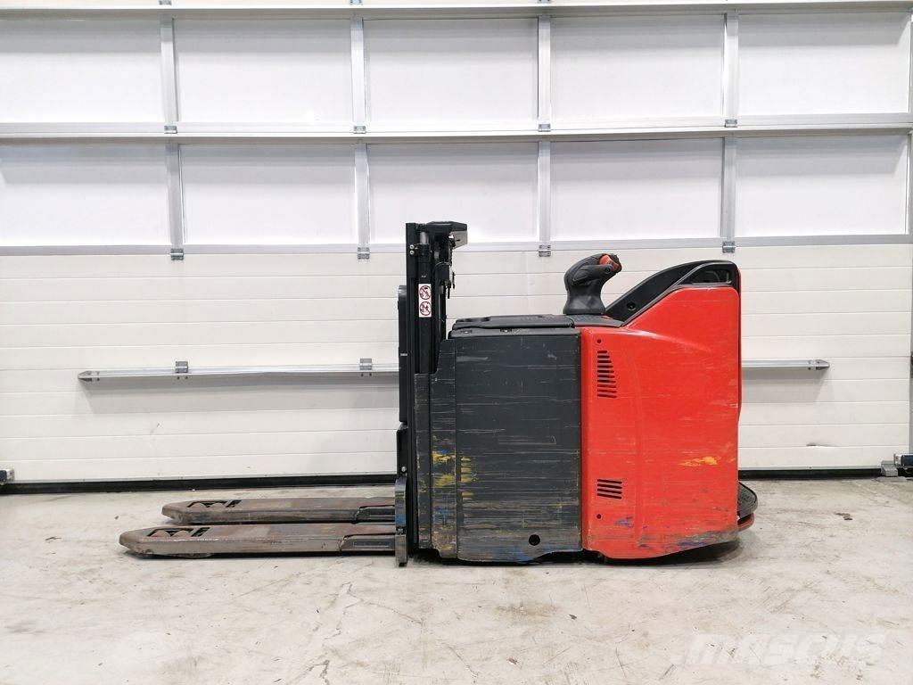 Linde D12 SP Yaya kumandali istif makinasi