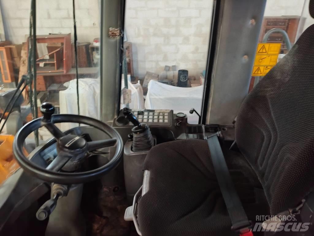 Liebherr 544 Tekerlekli yükleyiciler