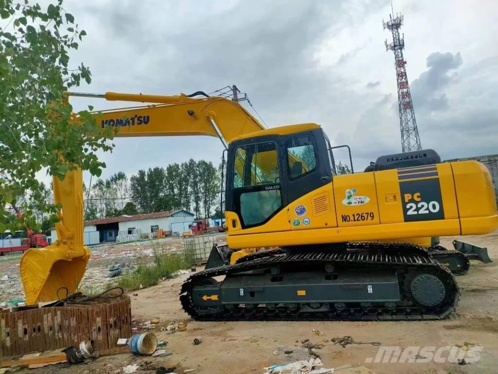 Komatsu PC 220 Paletli ekskavatörler