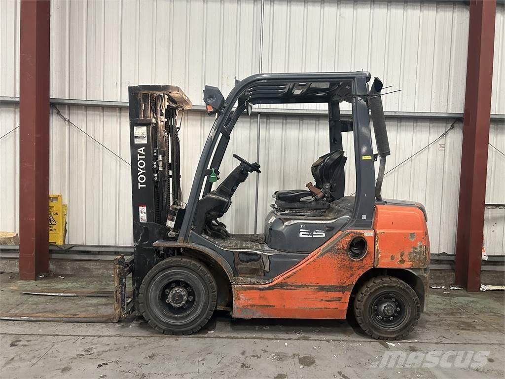 Toyota 02-8FDF25 Dizel forkliftler