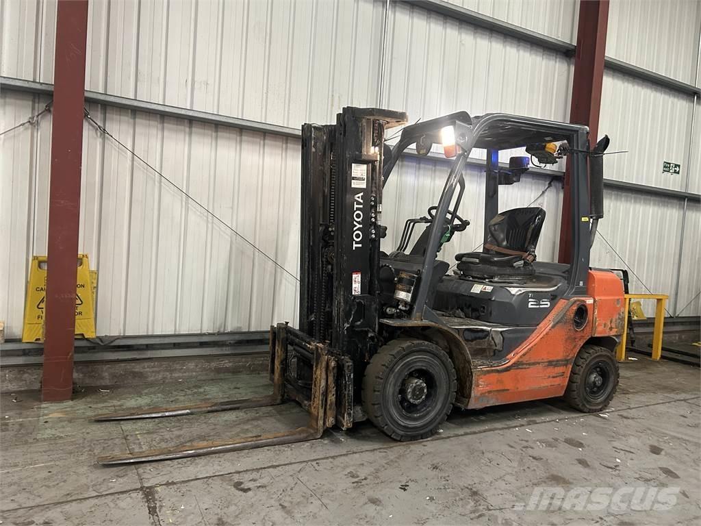 Toyota 02-8FDF25 Dizel forkliftler