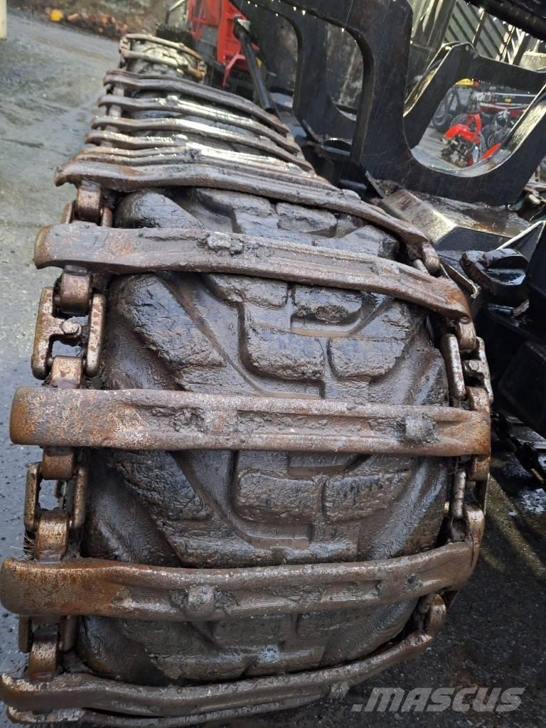 Komatsu 875 Tomruk yükleyici traktörler