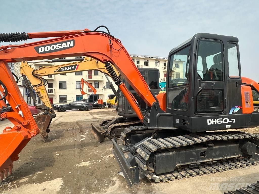 Doosan DH 60 Mini ekskavatörler, 7 tona dek