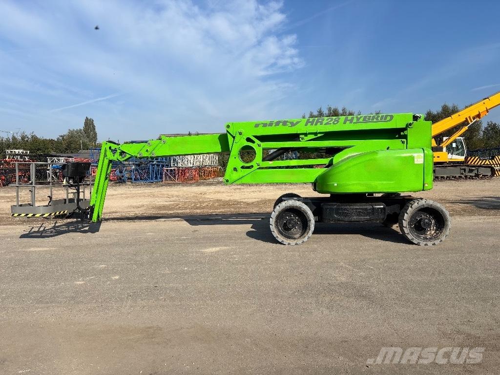 Niftylift HR 28 Körüklü personel platformları