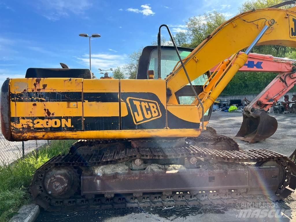 JCB JS 200 Paletli ekskavatörler