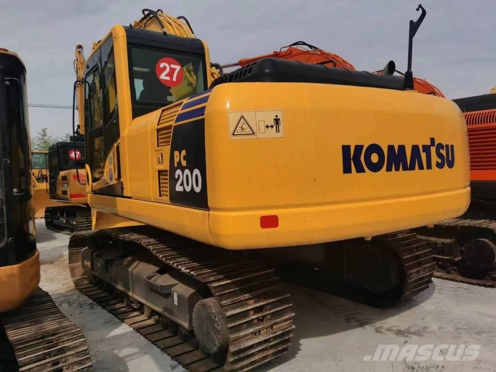 Komatsu PC 200-8 Paletli ekskavatörler
