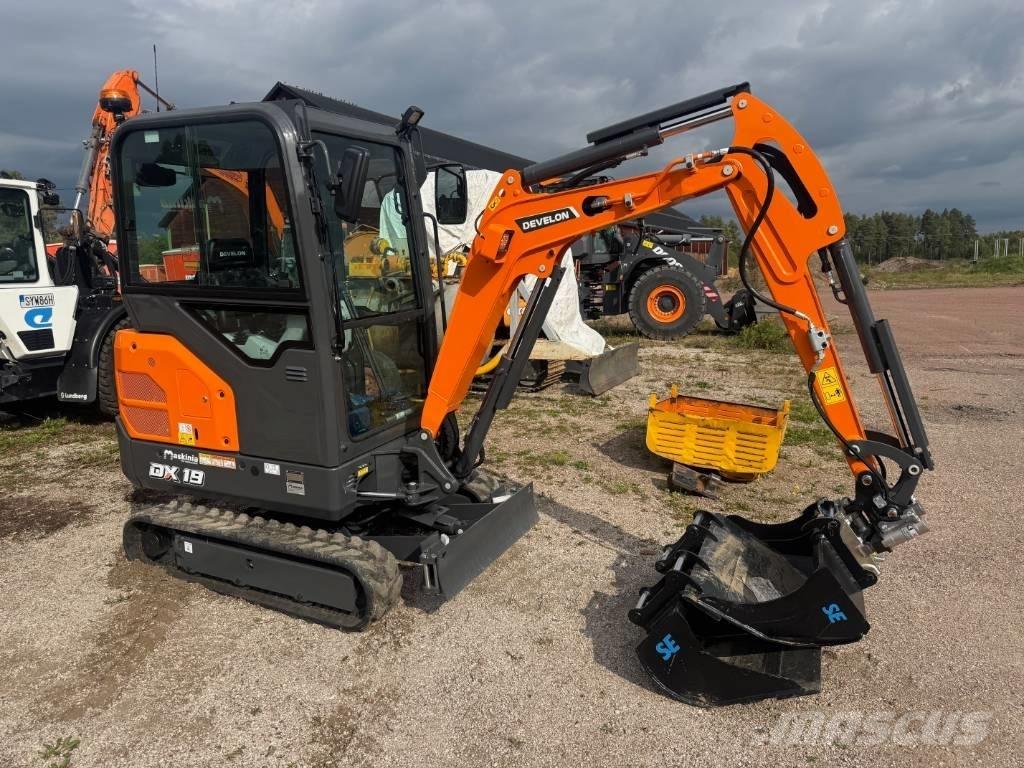 Develon DX 19-7 Mini ekskavatörler, 7 tona dek