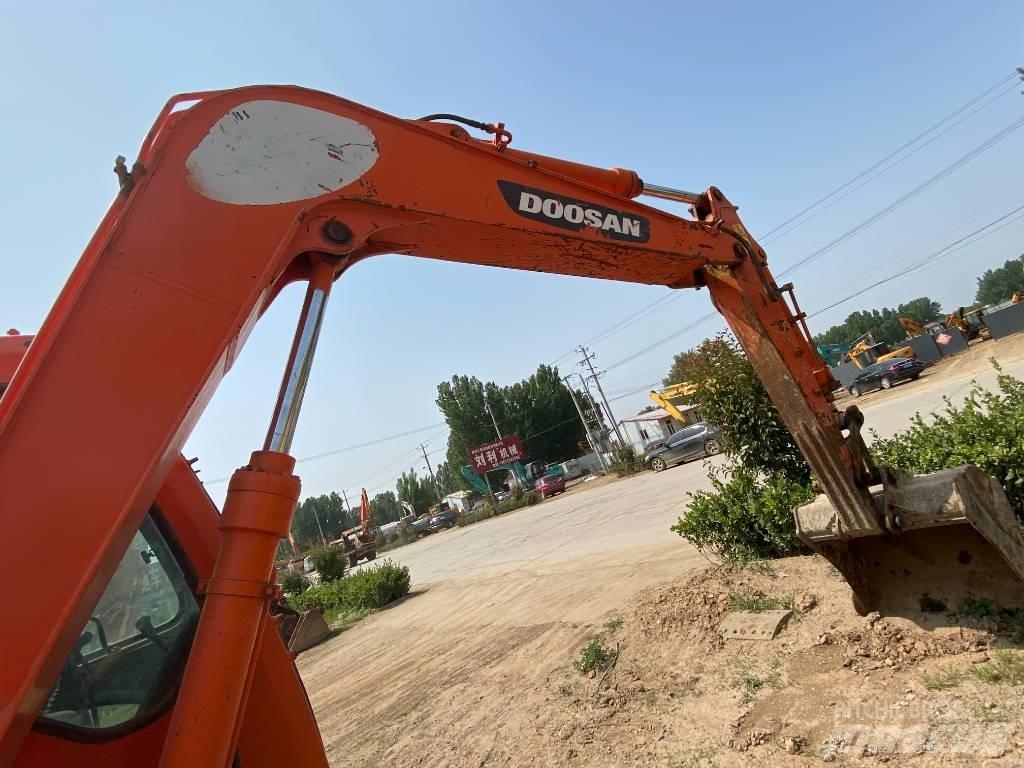 Doosan DH80 Mini ekskavatörler, 7 tona dek