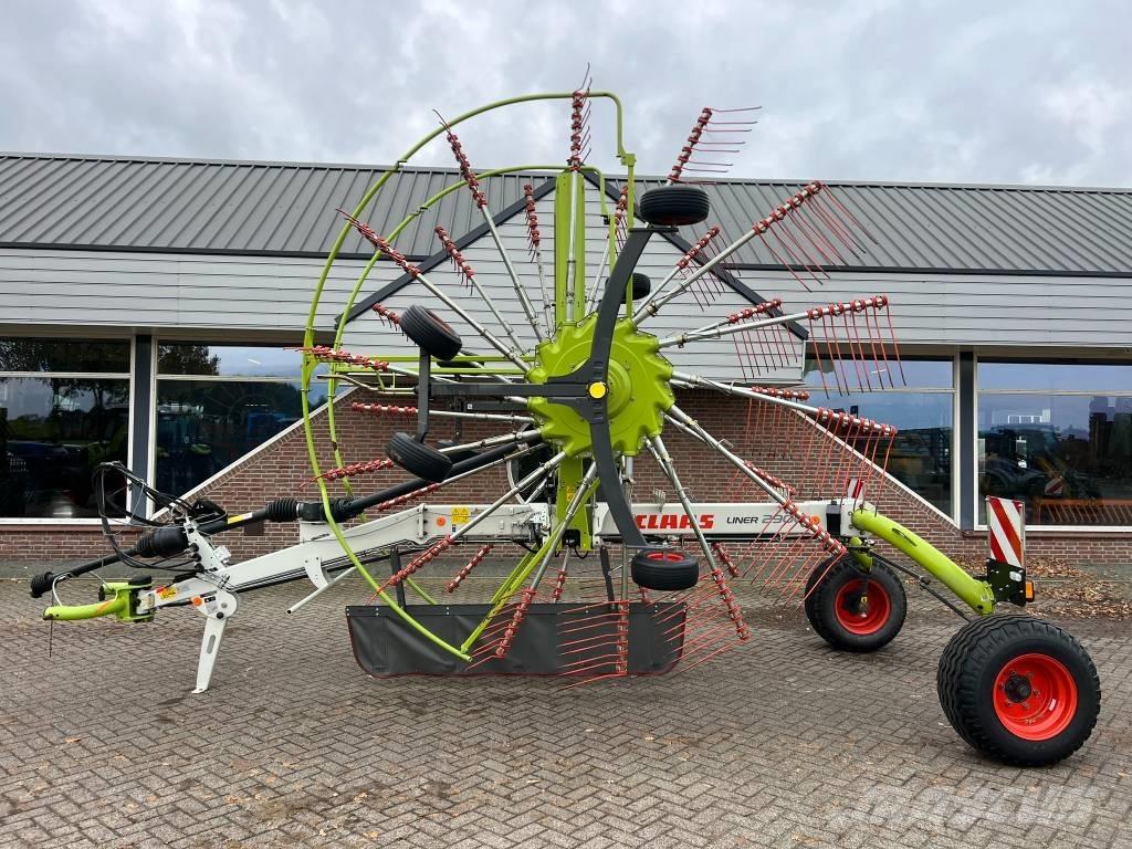 CLAAS Liner 2900 Ot Tirmigi