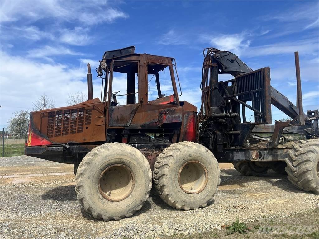 Komatsu 890.3 Biçerdöverler
