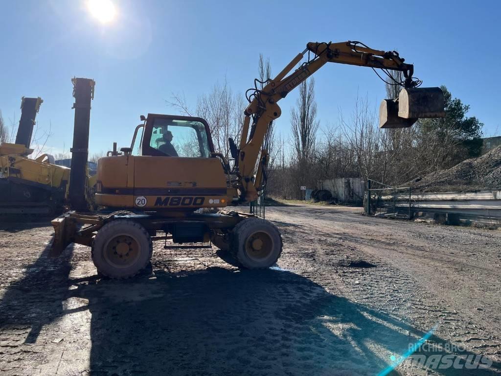 Hydrema M 800 Lastik tekerli ekskavatörler
