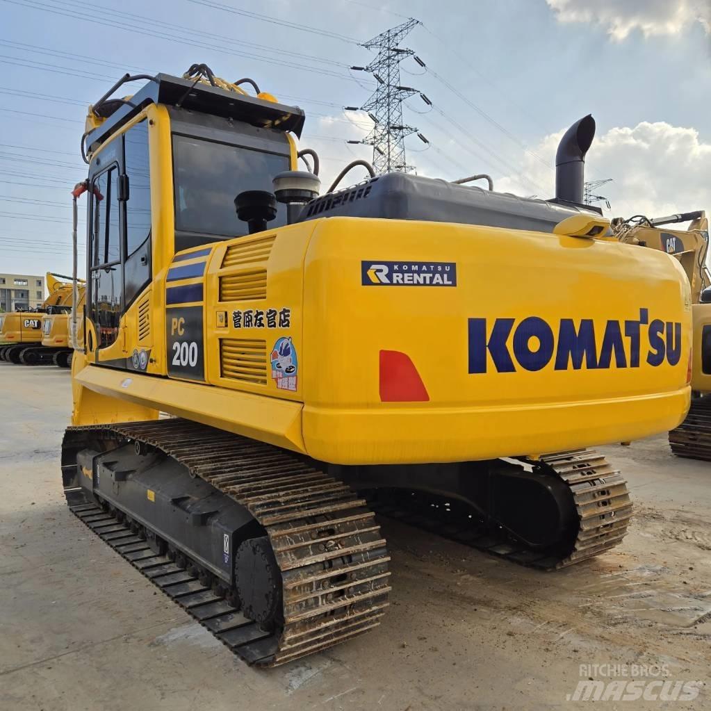 Komatsu PC 200-8 Paletli ekskavatörler