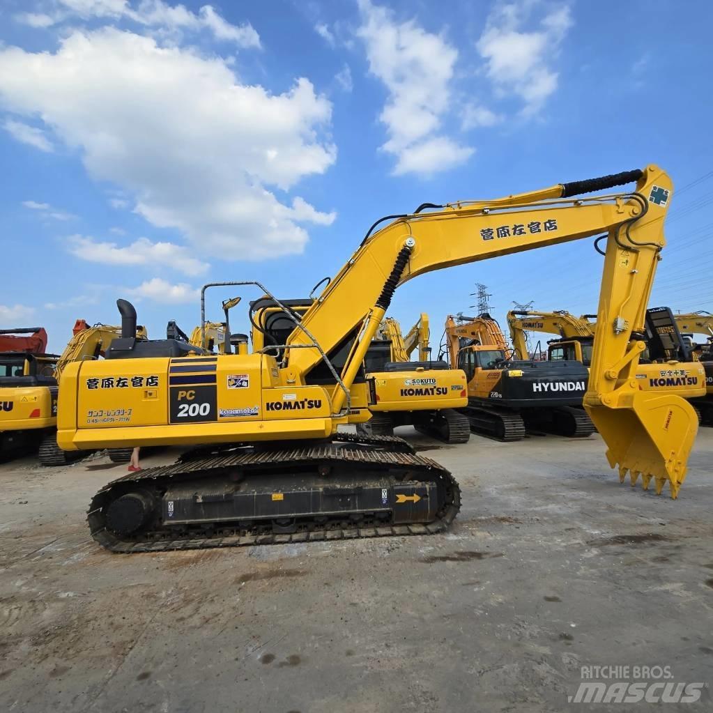 Komatsu PC 200-8 Paletli ekskavatörler
