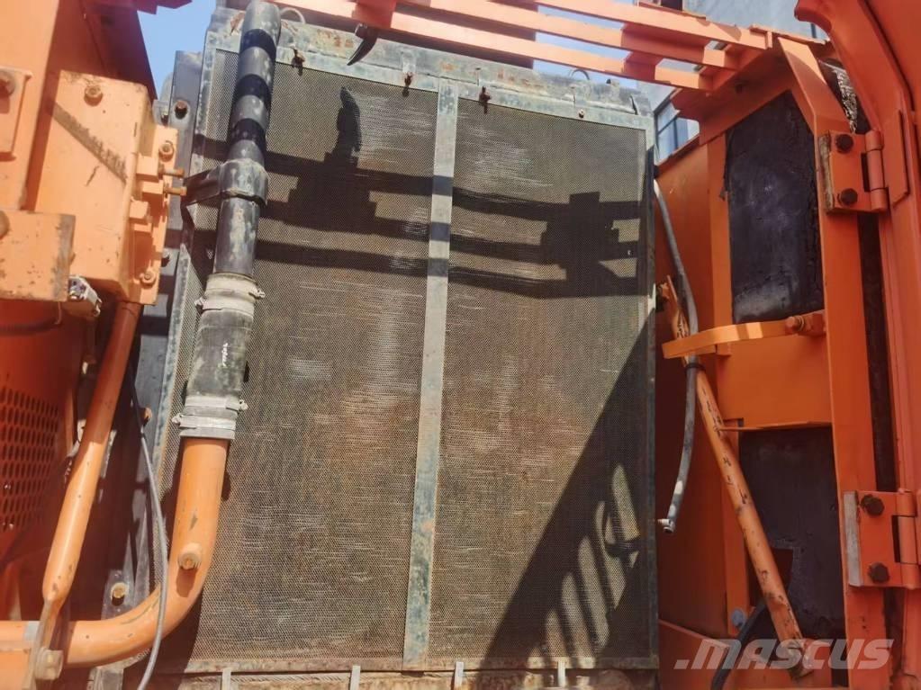 Doosan DH 210 W-7 Lastik tekerli ekskavatörler